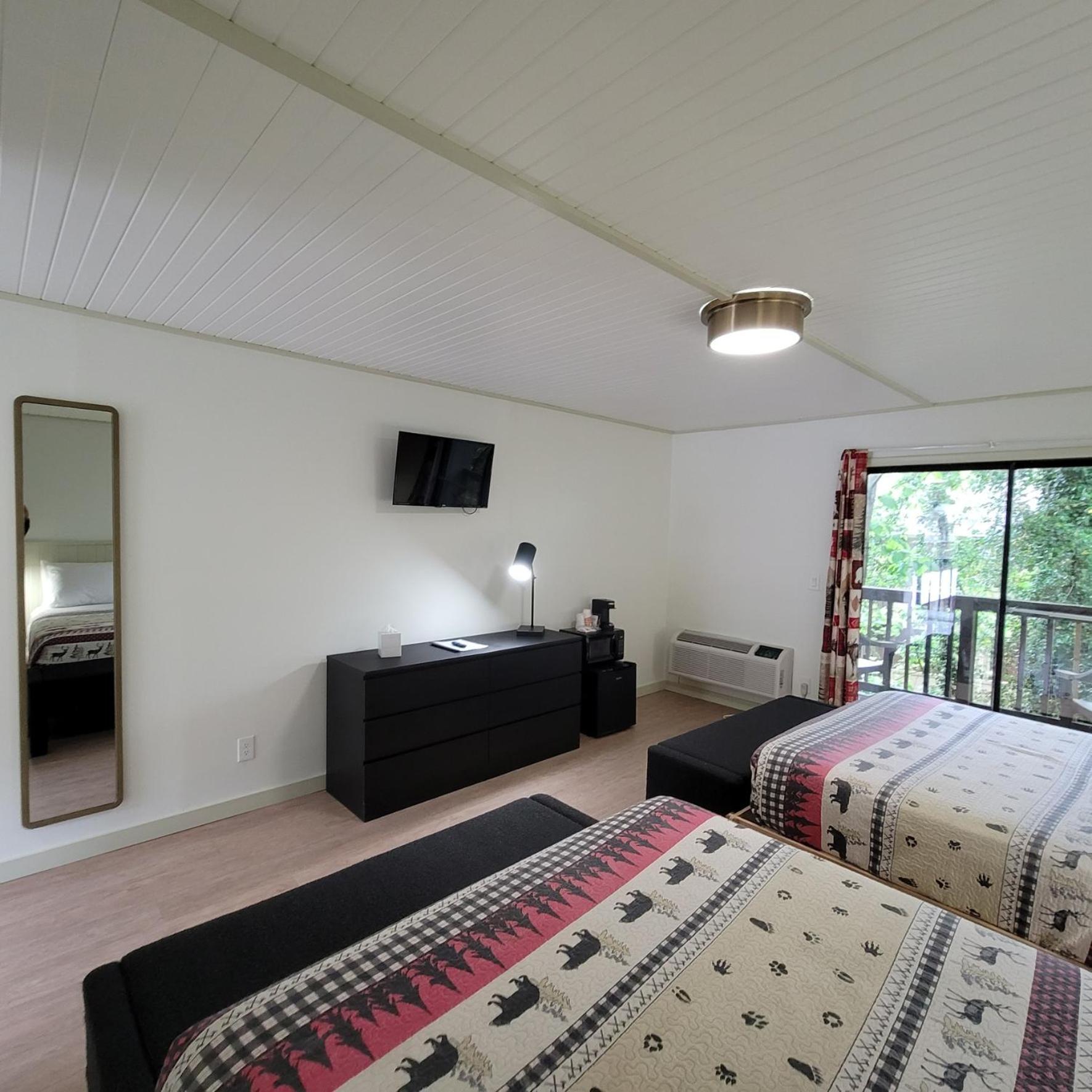 גטלינבורג Ski Mountain Lodge מראה חיצוני תמונה